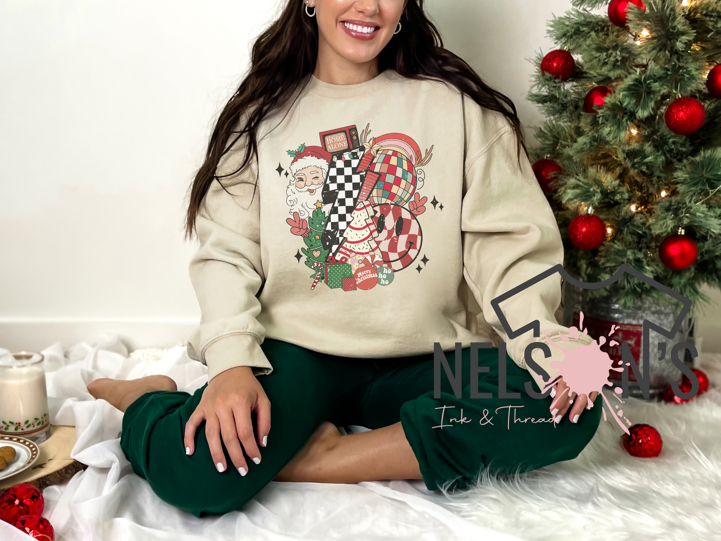 Christmas Retro Gildan Sweatshirt