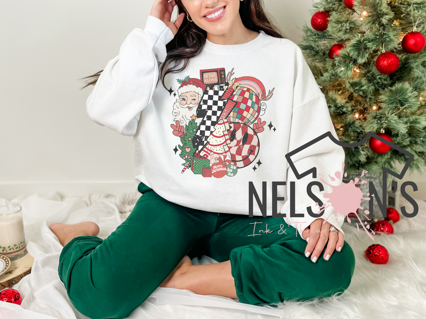 Christmas Retro Gildan Sweatshirt